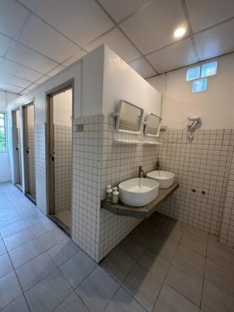 Shower, Toilet, Bathroom, Bathroom