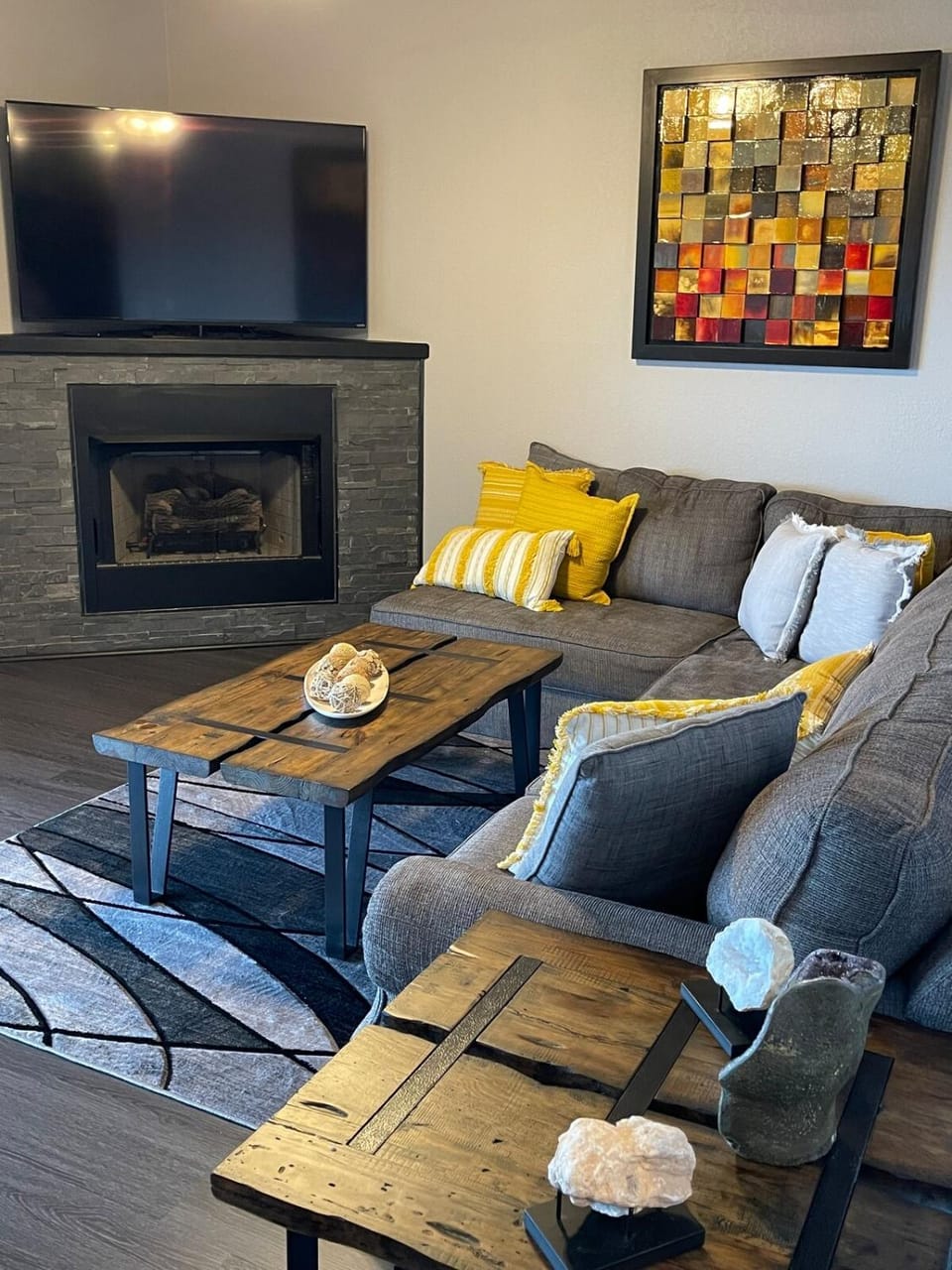 Brooklynn's Bay, Elegant Lakefront Condo Retreat Apartment in Piney