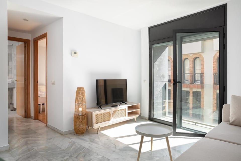 TV and multimedia, Balcony/Terrace, Living room, Seating area
