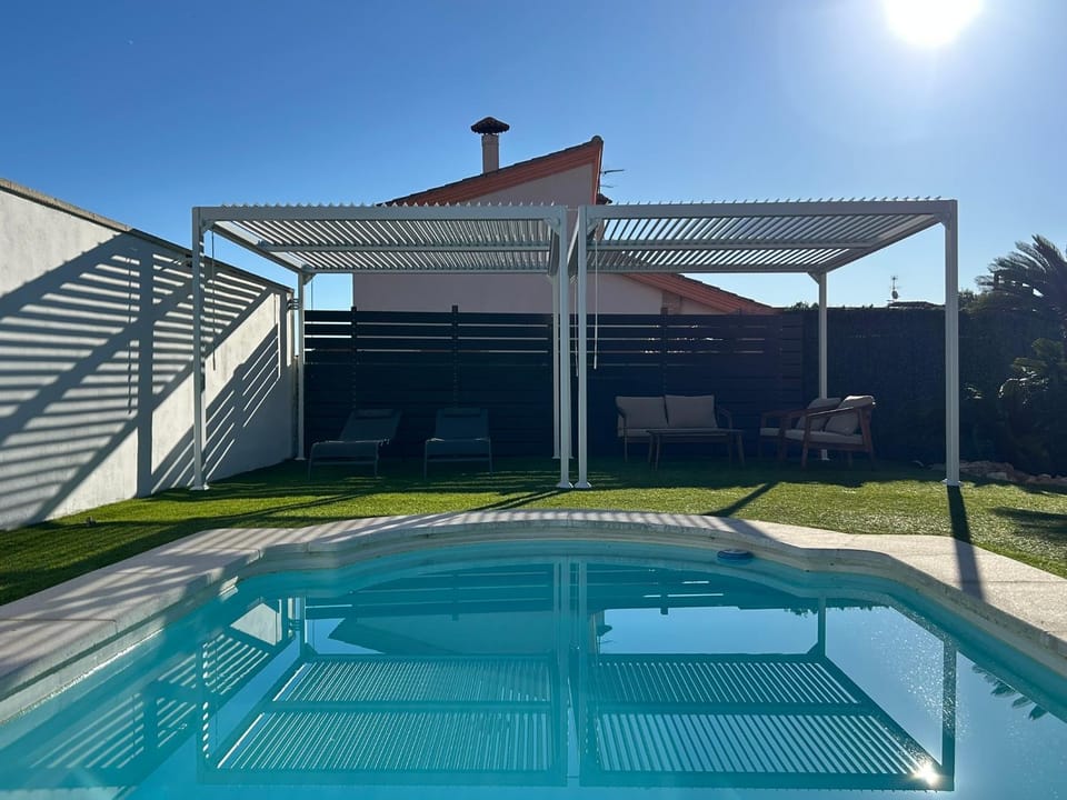 Great apartment in a villa with swimming pool Apartment in Valencian Community