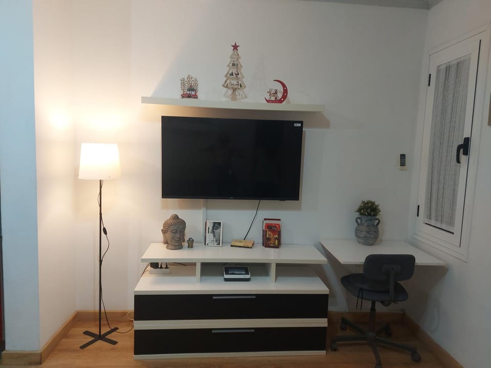 TV and multimedia, Evening entertainment, hair dresser