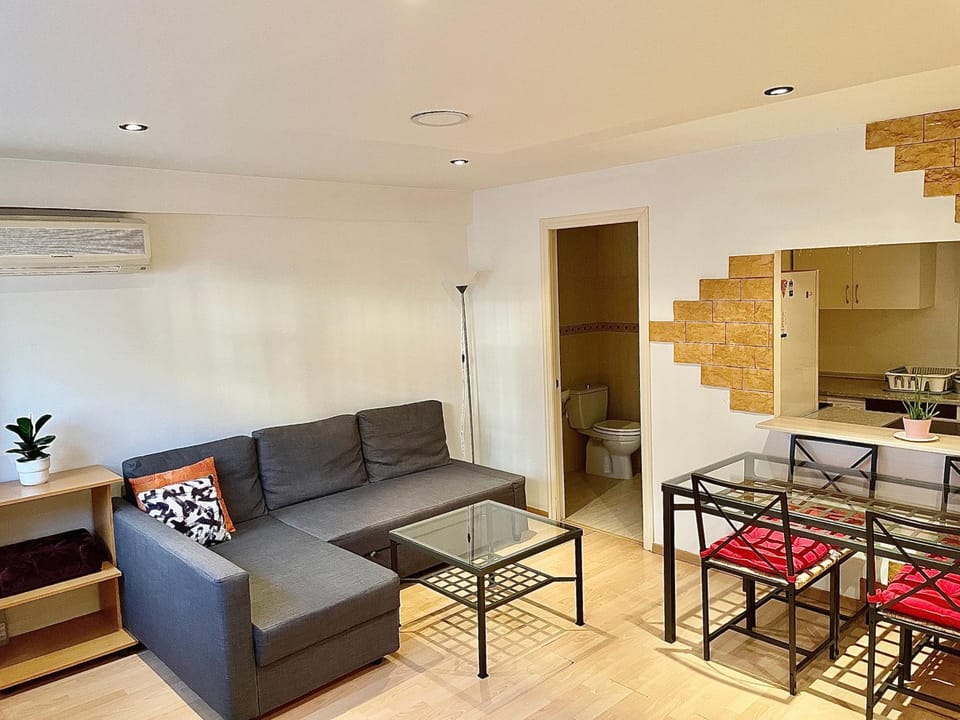 Game Room, Living room, Dining area