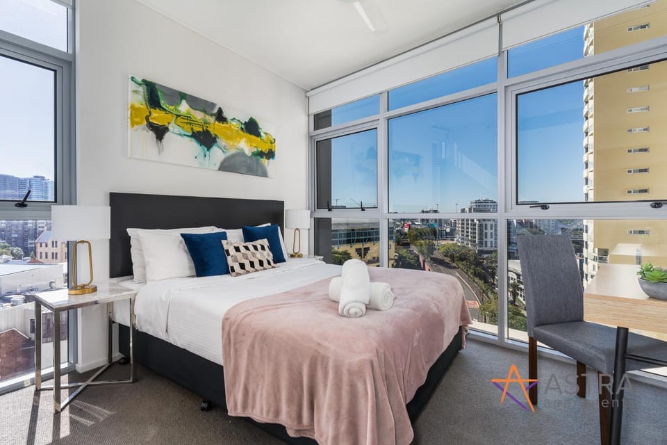 Bed, View (from property/room), Photo of the whole room, Seating area, Bedroom