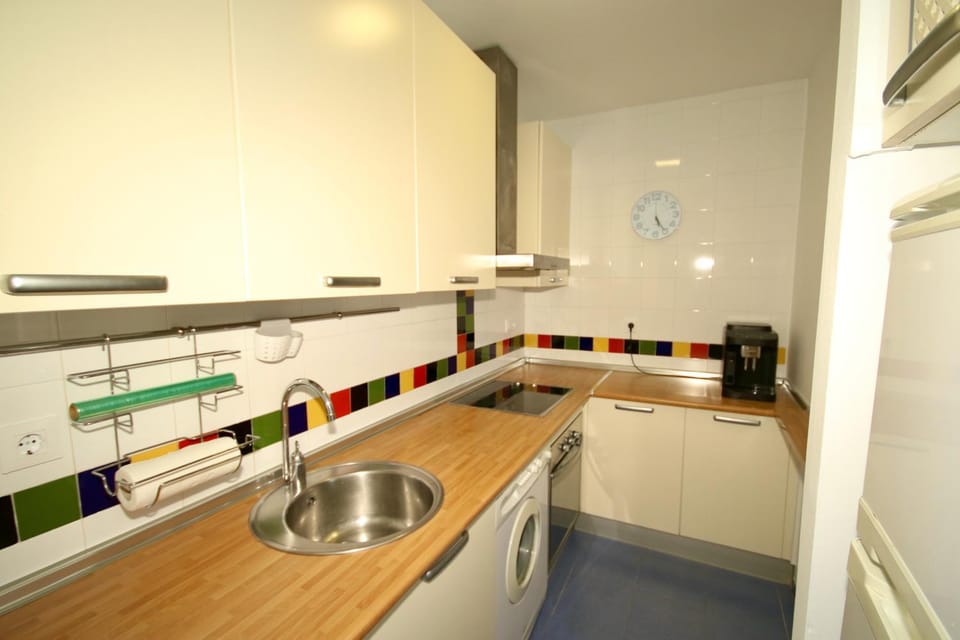 Coffee/tea facilities, kitchen