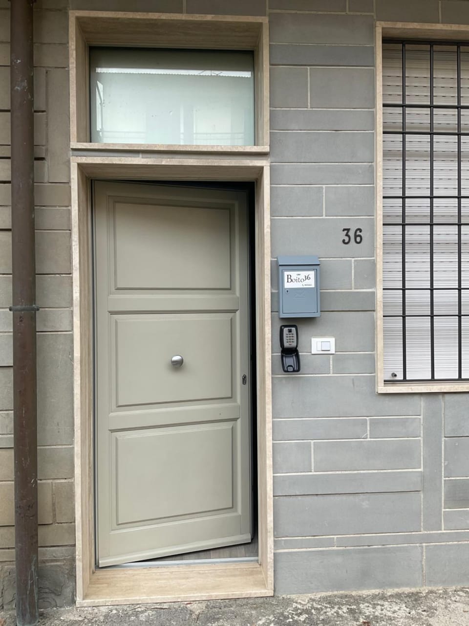 Property building, Facade/entrance