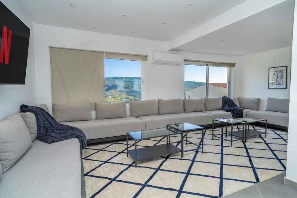 Magnifique villa avec vue sur mer + montagne Villa in Tangier