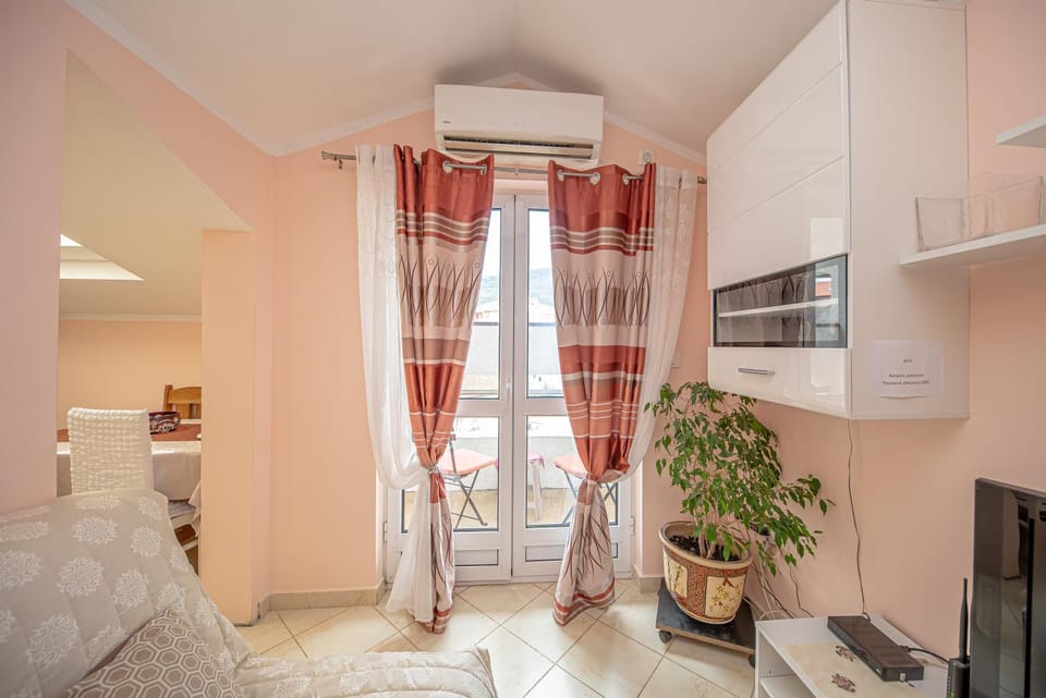Fairytale 1 and 2 Apartment in Budva