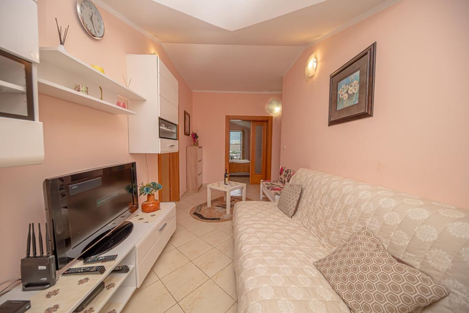 Fairytale 1 and 2 Apartment in Budva