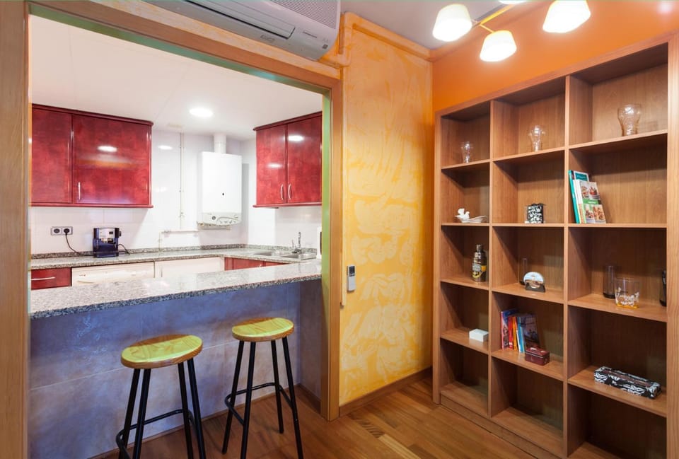 Communal lounge/ TV room, Kitchen or kitchenette, Living room