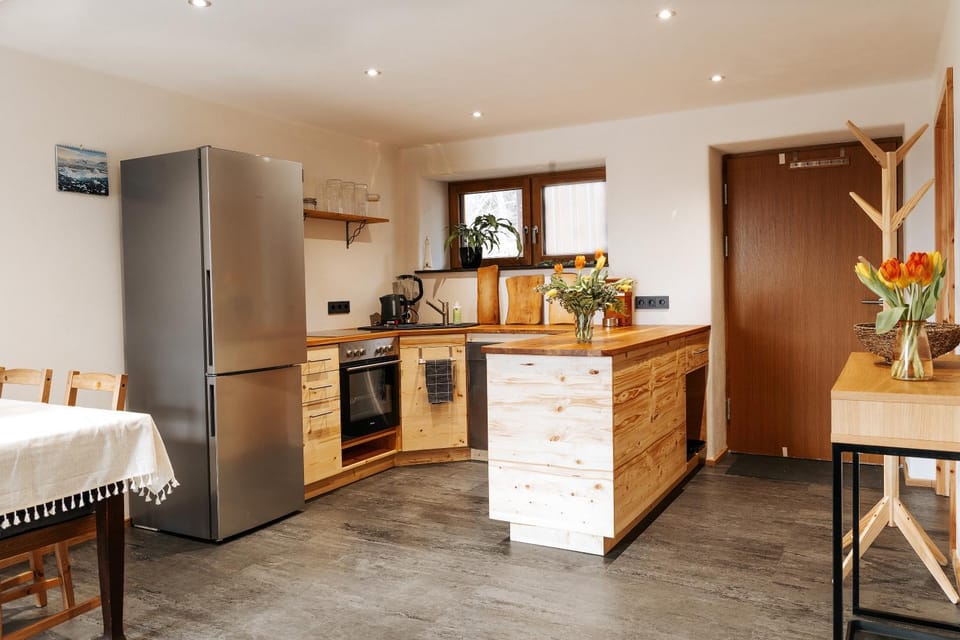 Kitchen or kitchenette, pet friendly
