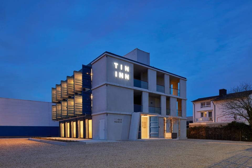 Property building, Staff, Night