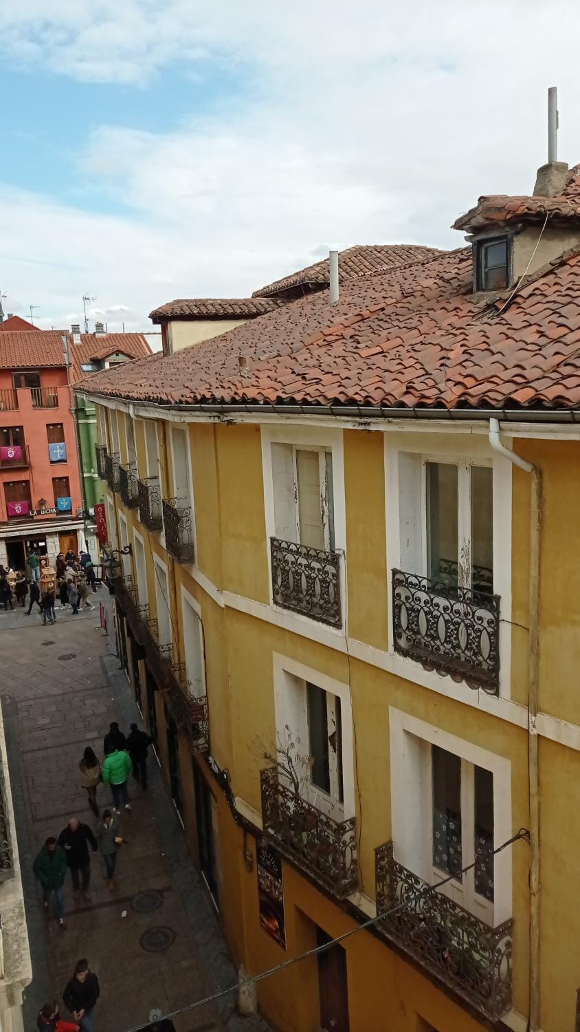 Neighbourhood, Street view, Location