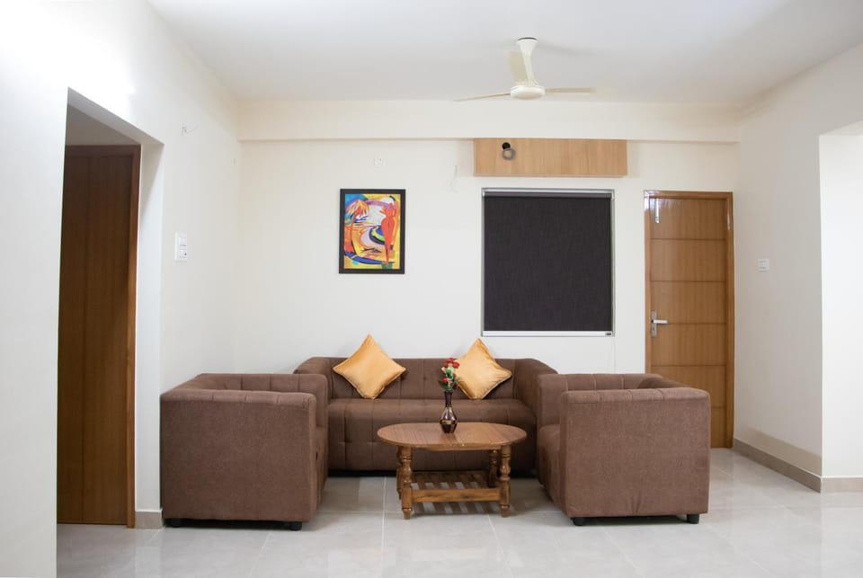 Living room, Seating area, fireplace
