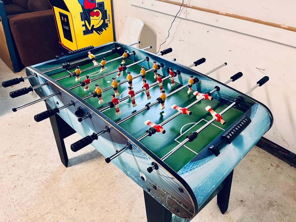 Game Room, Entertainment