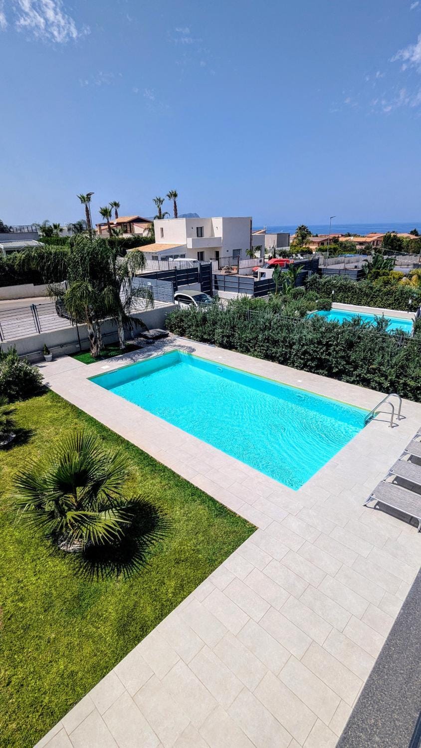 Day, Natural landscape, Pool view, Sea view, Swimming pool