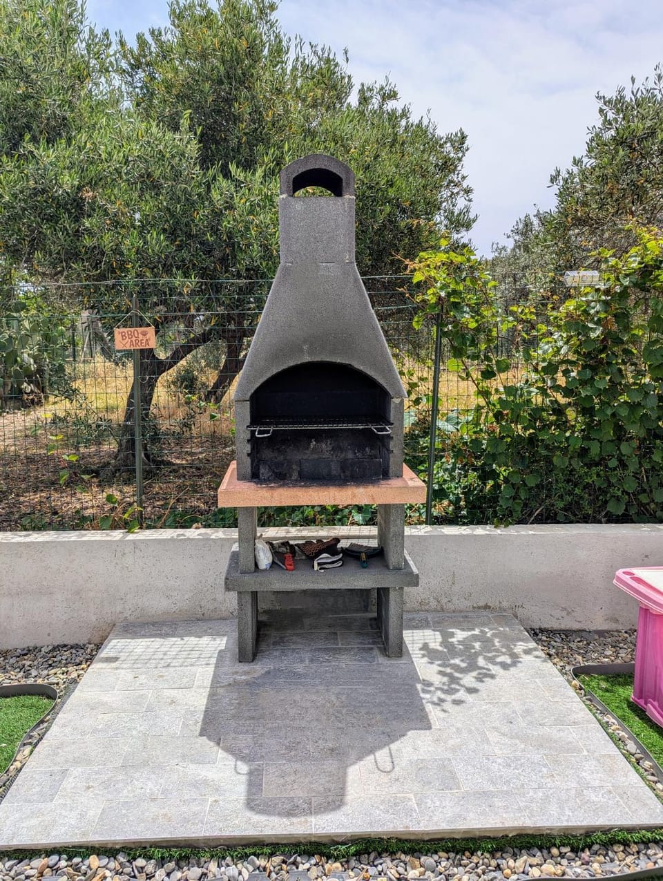 Day, BBQ facilities