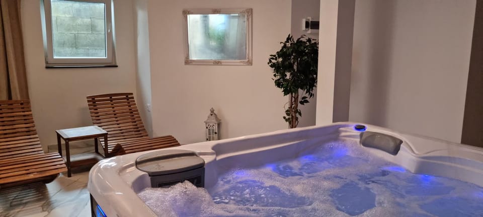 La Merveille Resort & Spa 795-848-628 Nature lodge in Poland