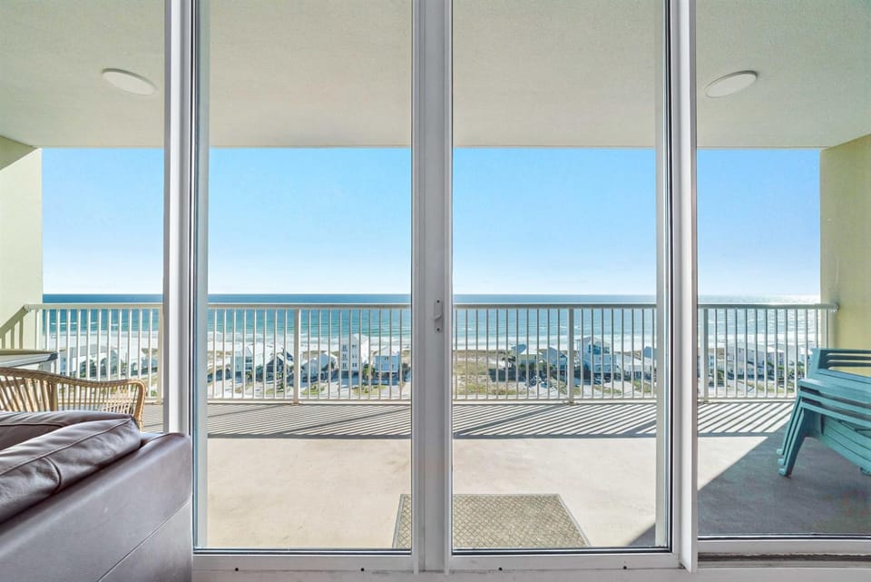 Sanibel unit 1203-Amazing Views-Short Walk to Beach-Sleeps 6-Lagoon Access Apartment in West Beach