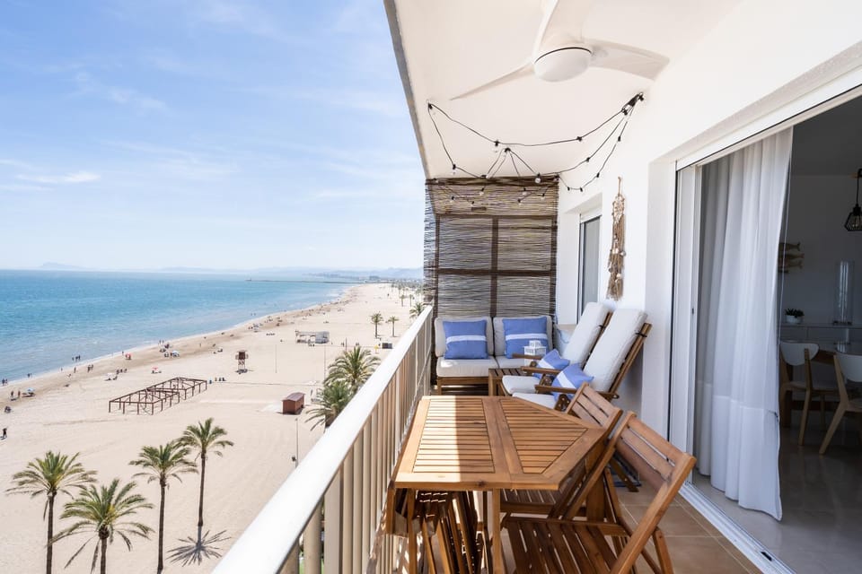 View (from property/room), Balcony/Terrace, Seating area, Beach, Sea view