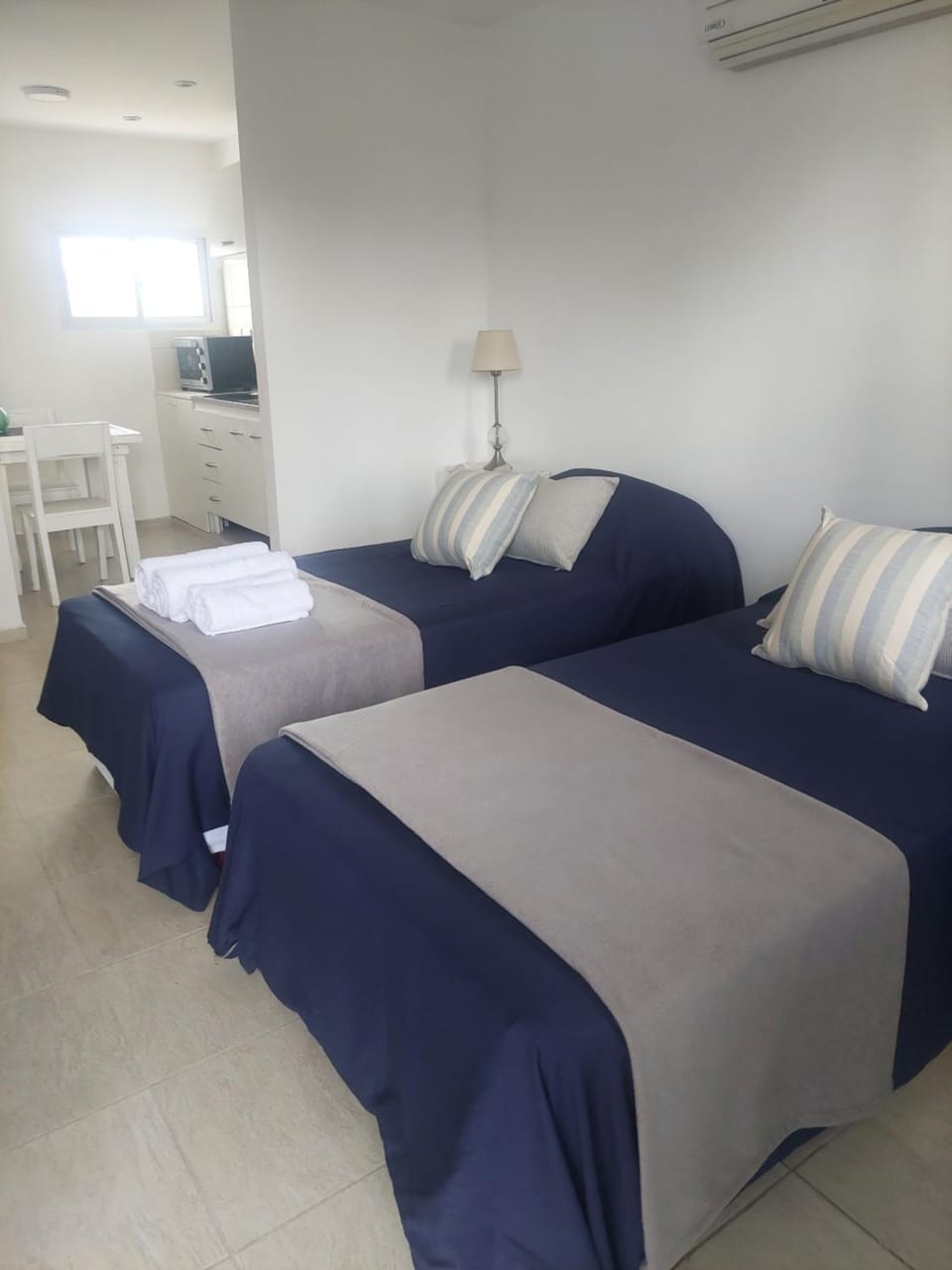 Bed, Bedroom, air conditioner