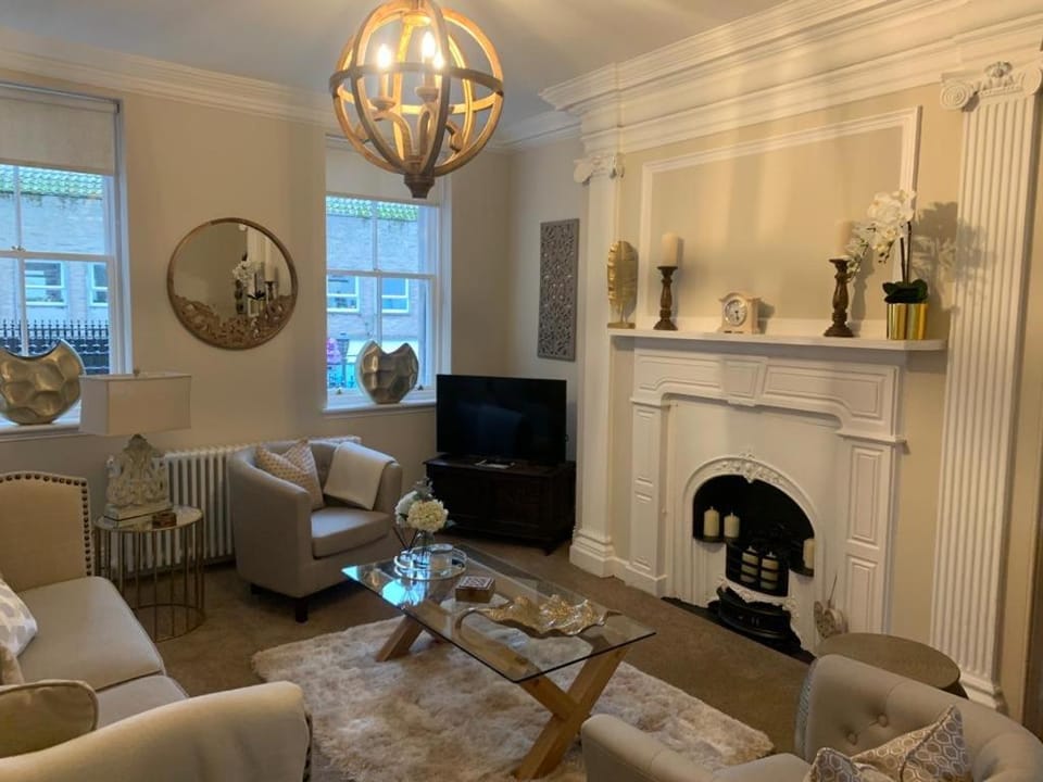 Strother's Townhouse Apartment in Berwick -upon Tweed Bridge