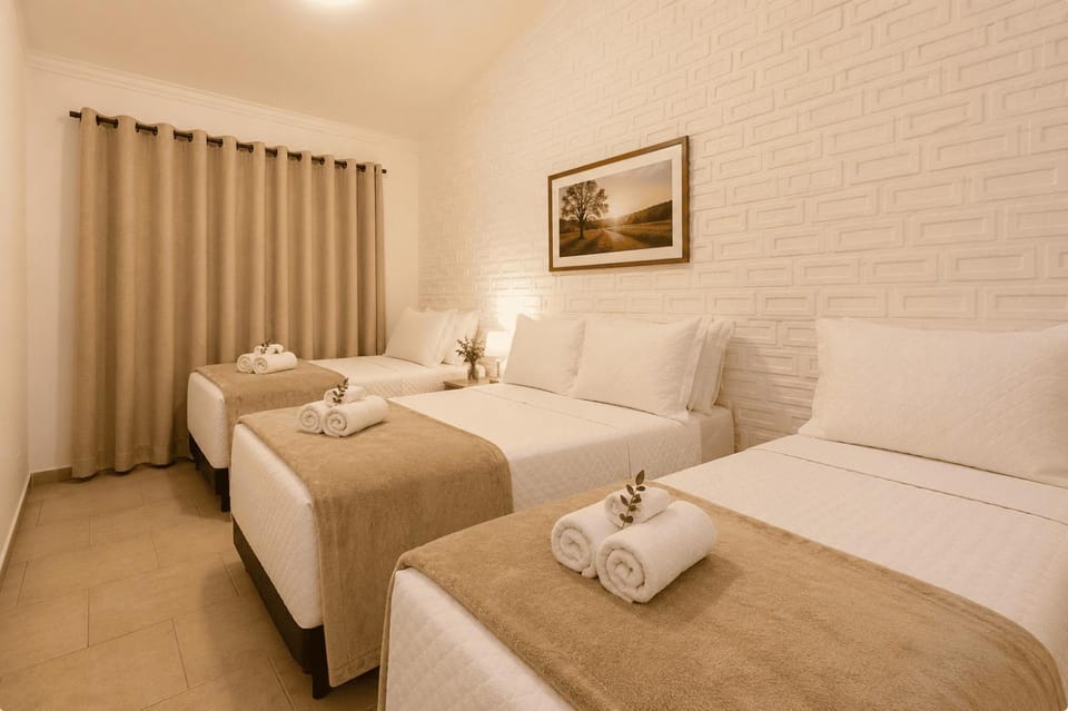 Bed, Photo of the whole room, Bedroom, air conditioner