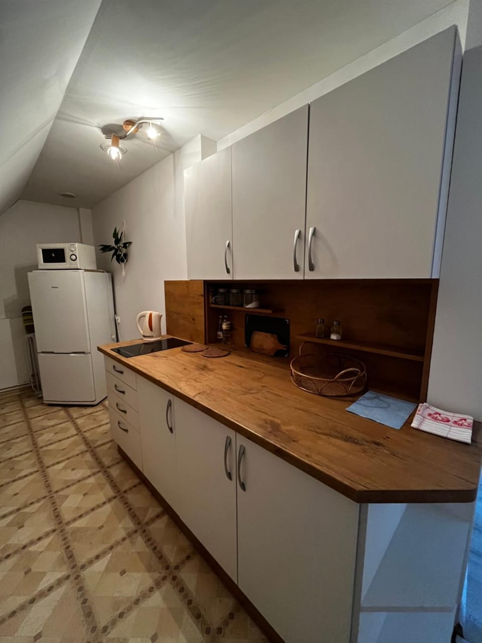 Kitchen or kitchenette