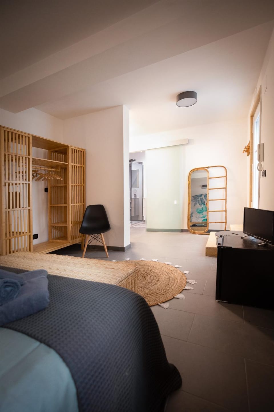 Bed, Photo of the whole room, Bedroom, wardrobe