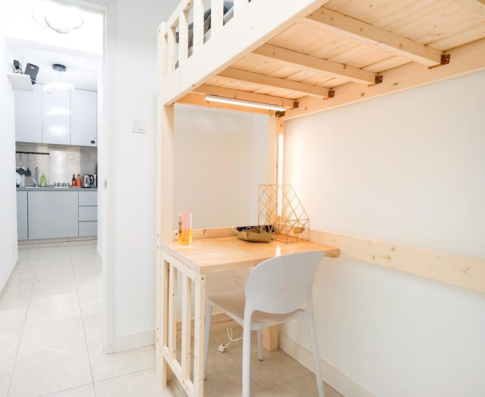Shared dormitory Wan Chai Road 187 Vacation rental in Hong Kong