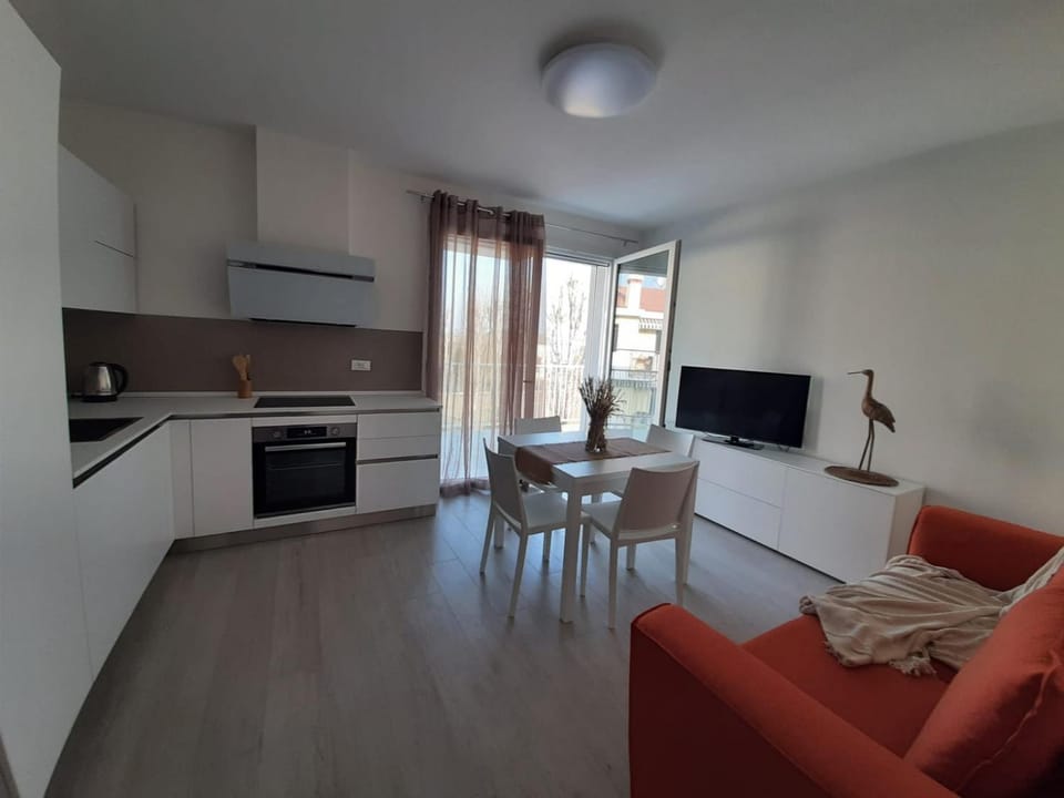 Kitchen or kitchenette, Living room, Dining area