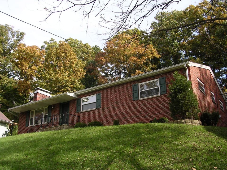 Queen Room Vacation rental in Huntington