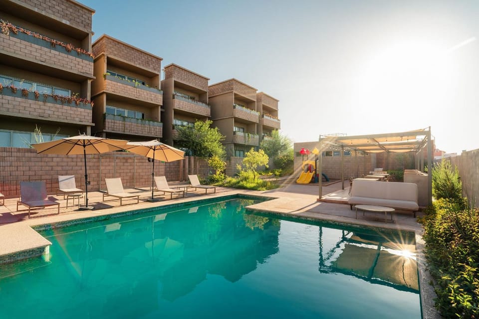 Balcony/Terrace, Pool view, Swimming pool, sunbed