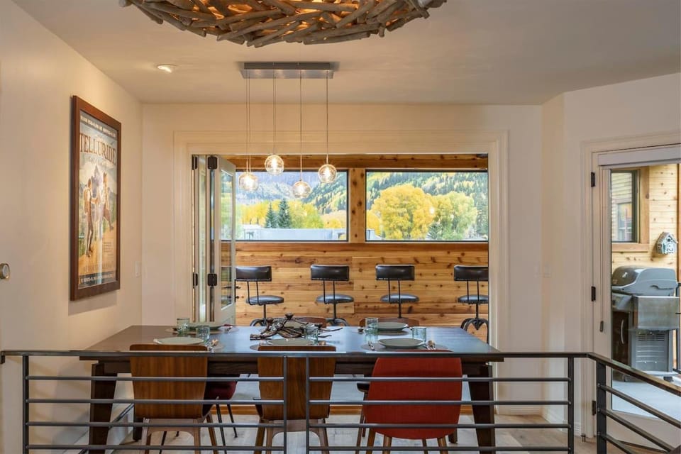 Patio, Dining area
