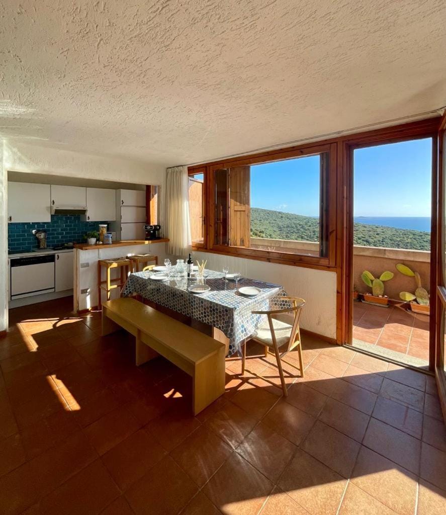 Patio, Day, Natural landscape, View (from property/room), Balcony/Terrace, Food and drinks, Dining area, Mountain view, Sea view