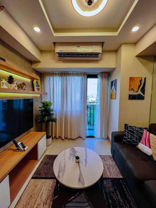 MOA Shore 3 New Modern One bedroom Condo Apartment in Pasay