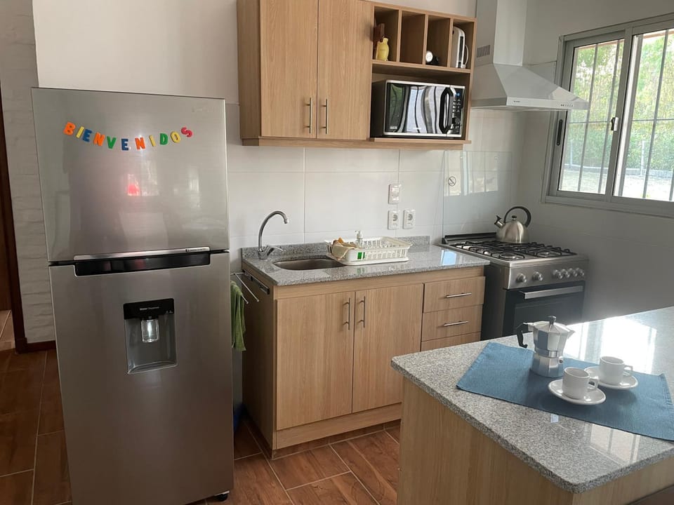 Coffee/tea facilities, Kitchen or kitchenette, minibar, pet friendly, stove, toaster