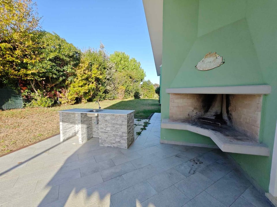 Property building, Summer, BBQ facilities, Garden