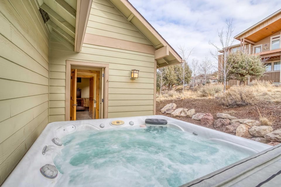 High Desert and Cascade Views - Meredith Lodging House in Oregon