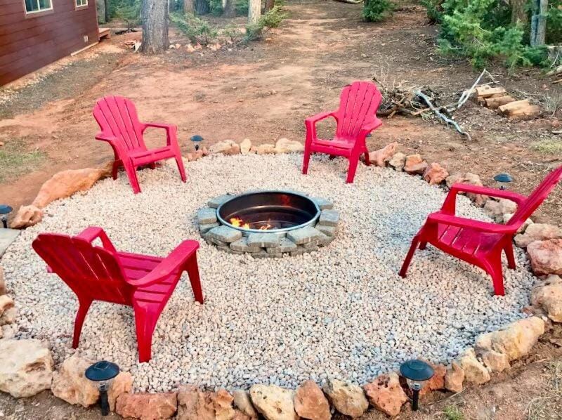 Lovely Log Cabin With Fire Pit! Cabin in Utah