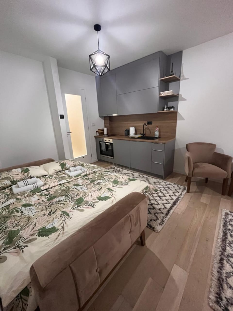 Kitchen or kitchenette, pet friendly