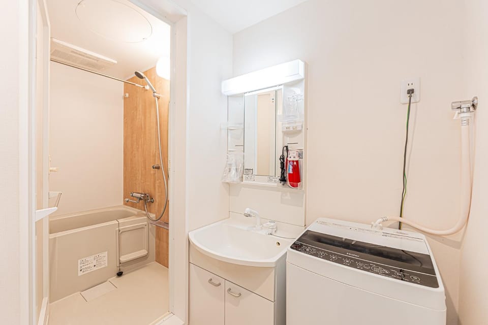 Bathroom, Bath, washing machine