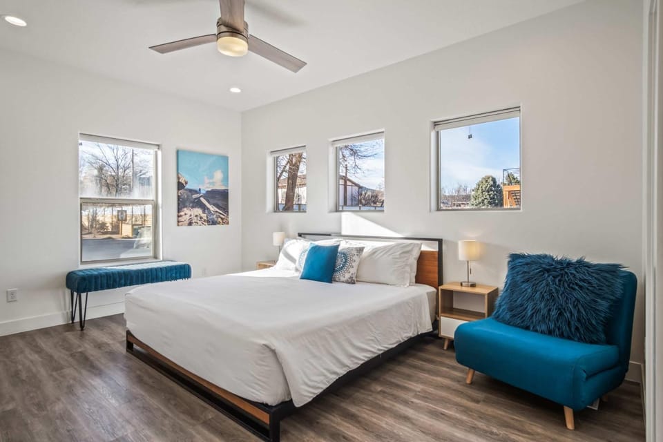 Timber & Tin D 2Bed 2Bath w Pool & Rooftop Deck House in Kanab