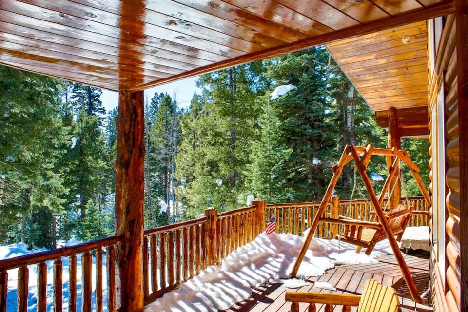 Tranquil Cabin - Private Hot Tub And Fire Pit! Cabin in Utah