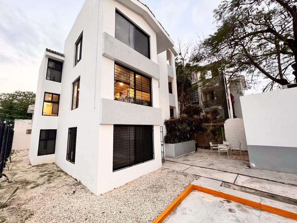Property building, Day