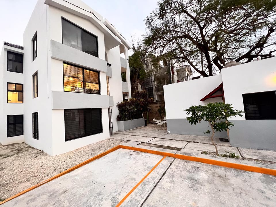 Property building, Day