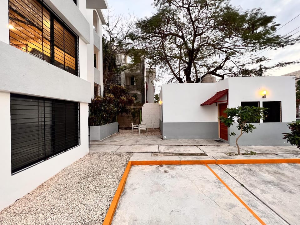 Property building, Day