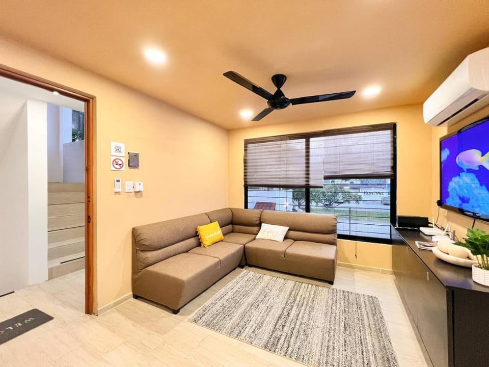 TV and multimedia, Living room, Seating area