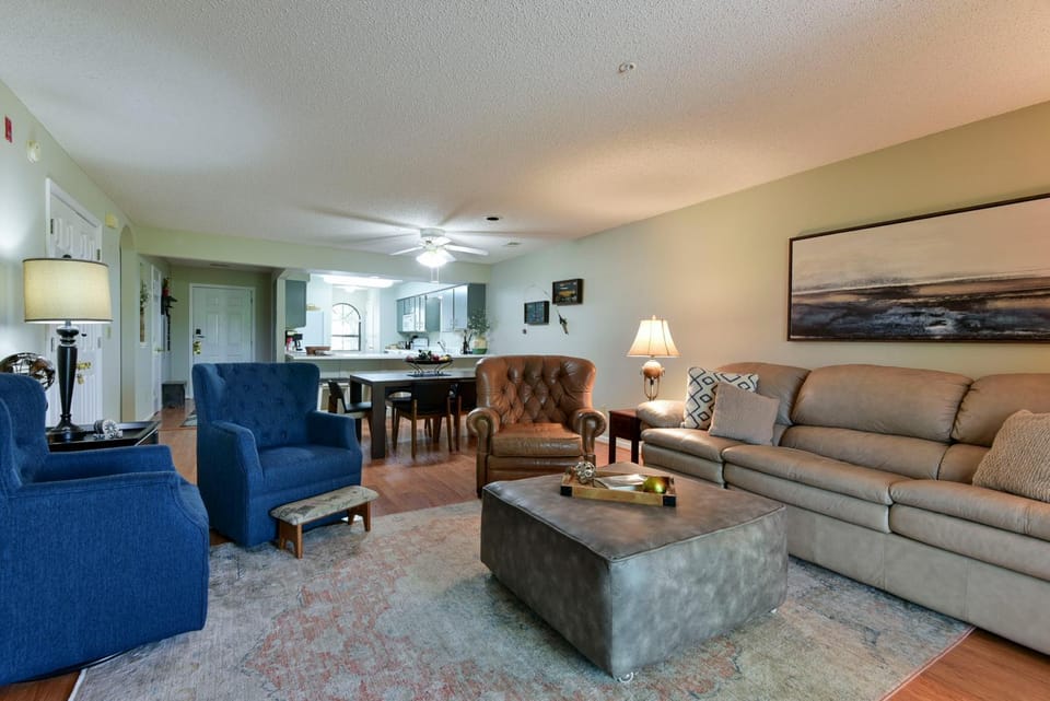 Beautiful Condos at Thousand Hills-Heart of Branson-Spacious and Affordable Apartment in Branson