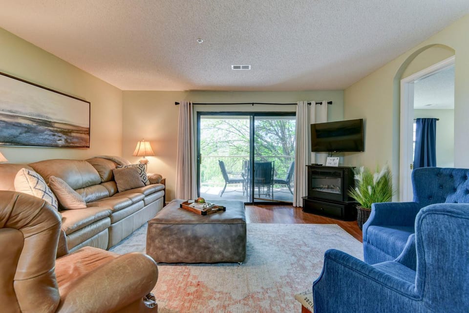 Beautiful Condos at Thousand Hills-Heart of Branson-Spacious and Affordable Apartment in Branson