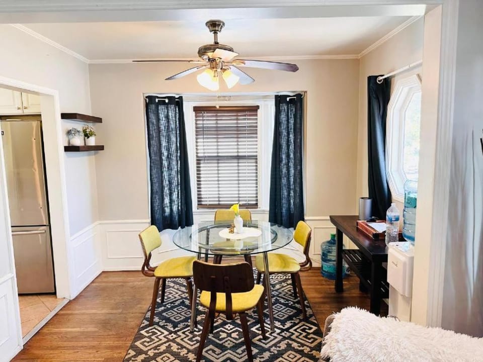 Los Angeles Home Located in Beautiful Pasadena House in Pasadena